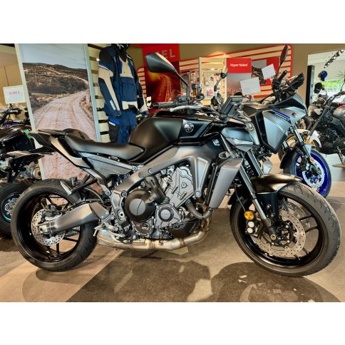 YAMAHA MT-09 / Neufahrzeug abzüglich 750€ Führerschein- Zubehörzuschuss